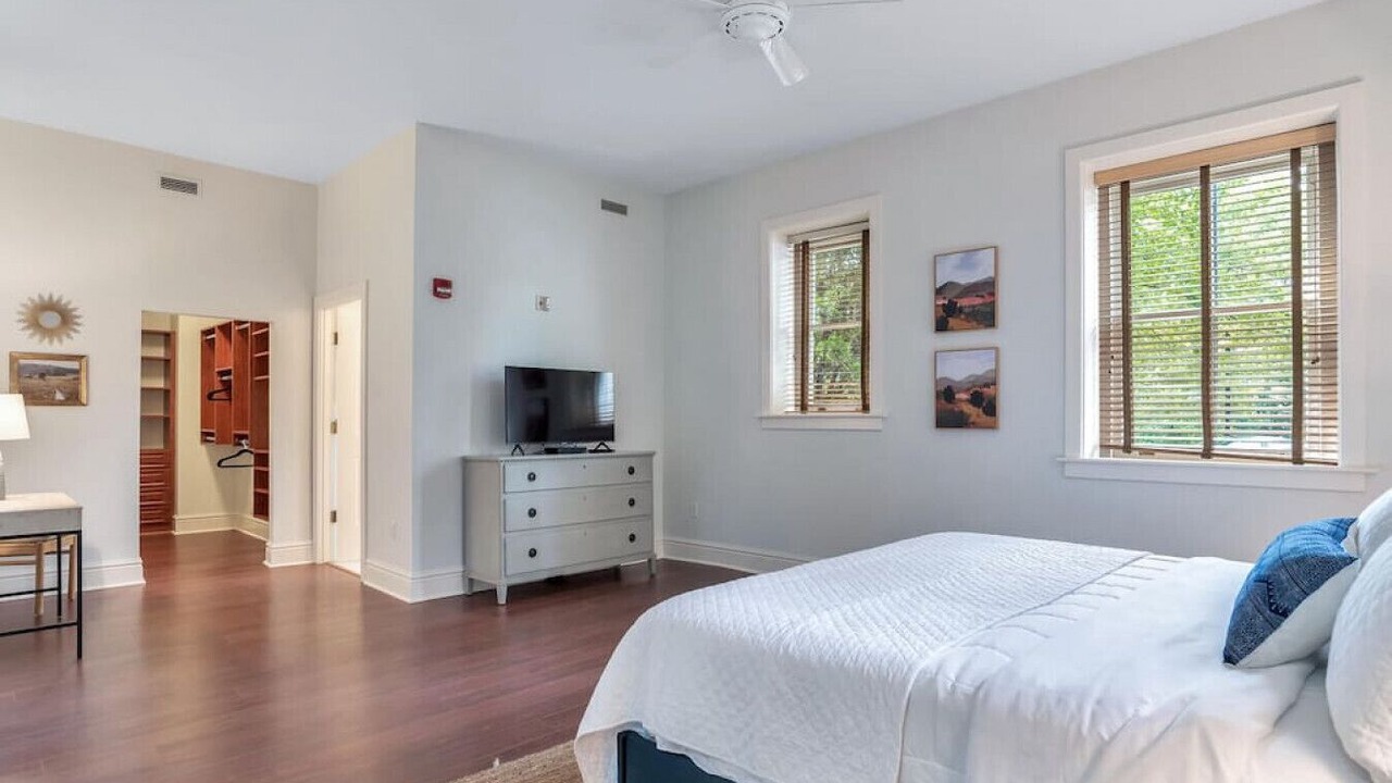 Photo of Bedroom in Asheville