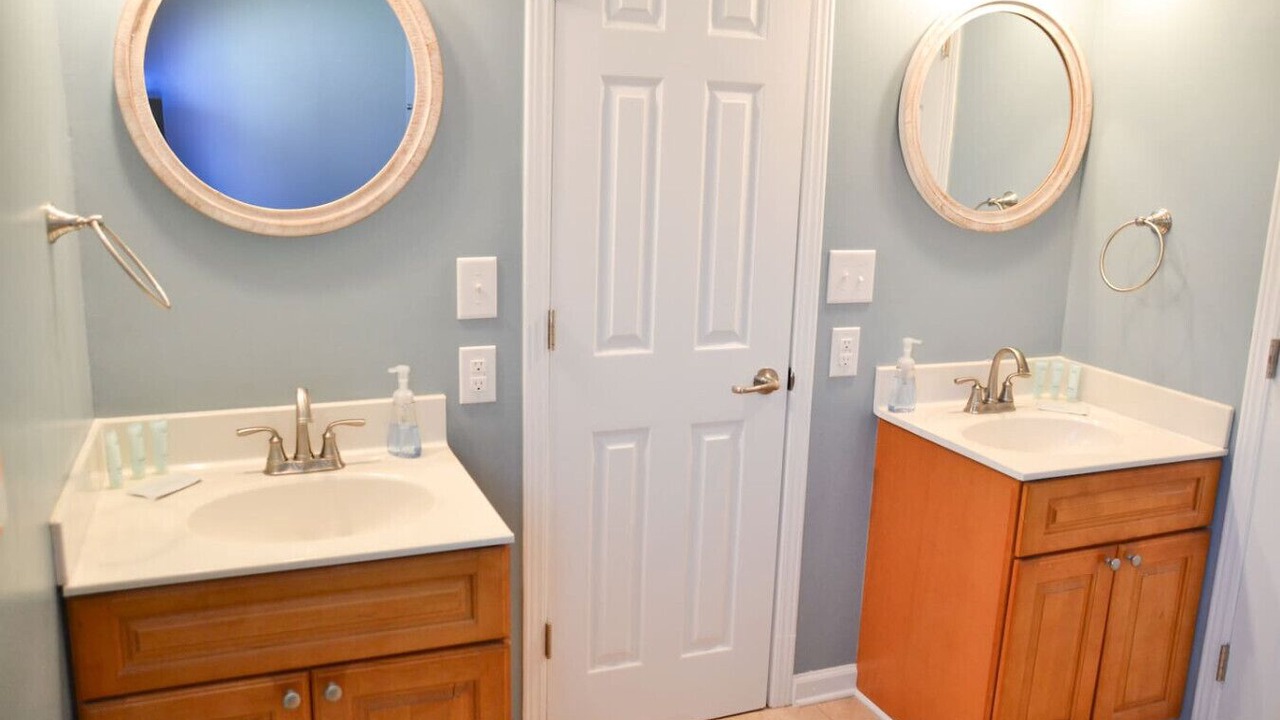 Photo of Bathroom in Smyrna