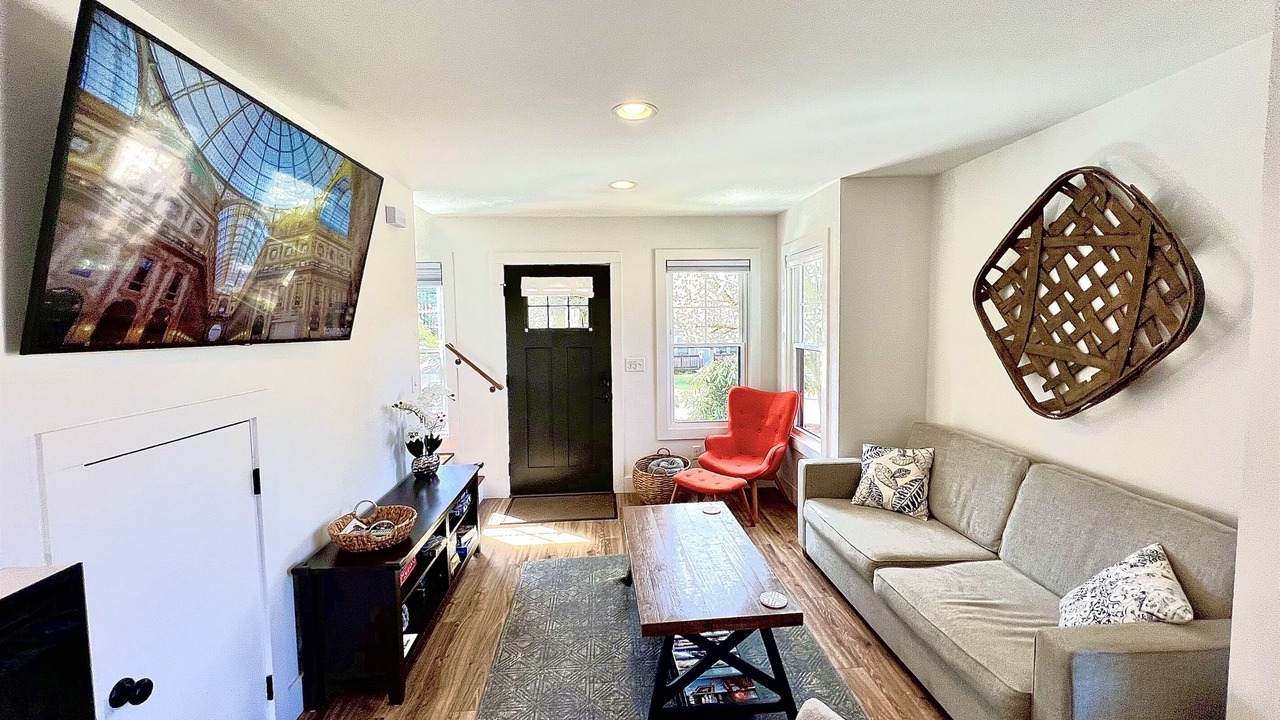 Photo of Livingroom in Black Mountain