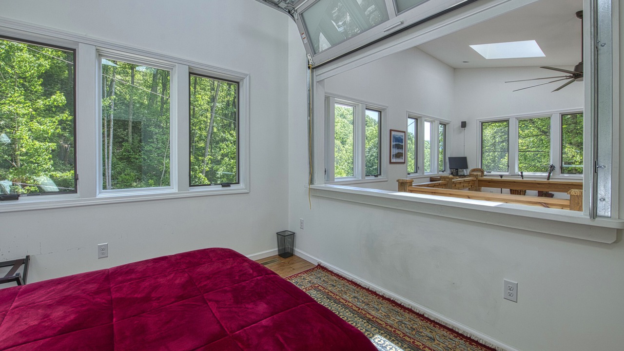 Photo of Bedroom in Hot Springs