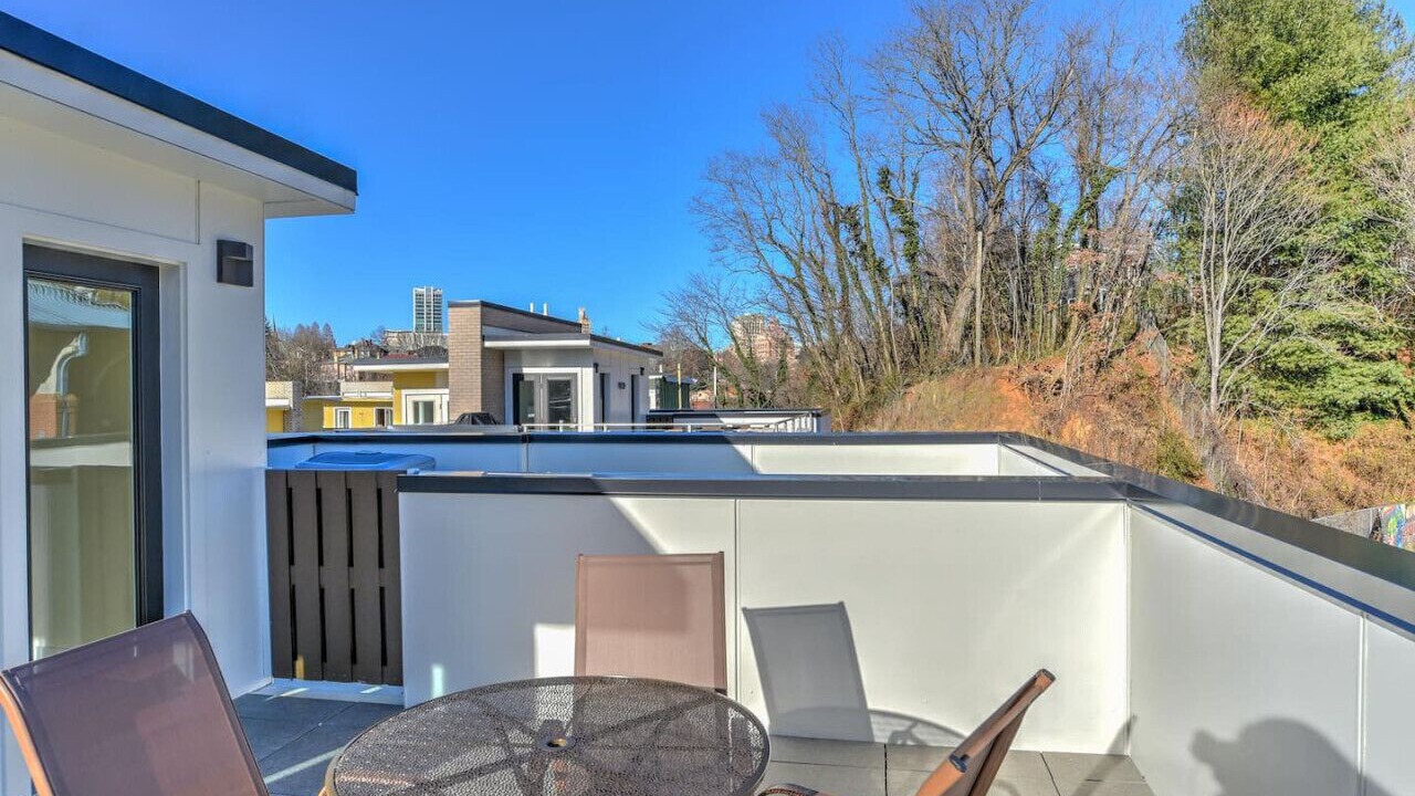 Photo of Outdoor in East End - Valley Street