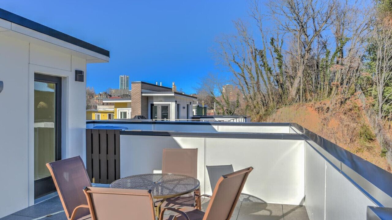 Photo of Outdoor in East End - Valley Street