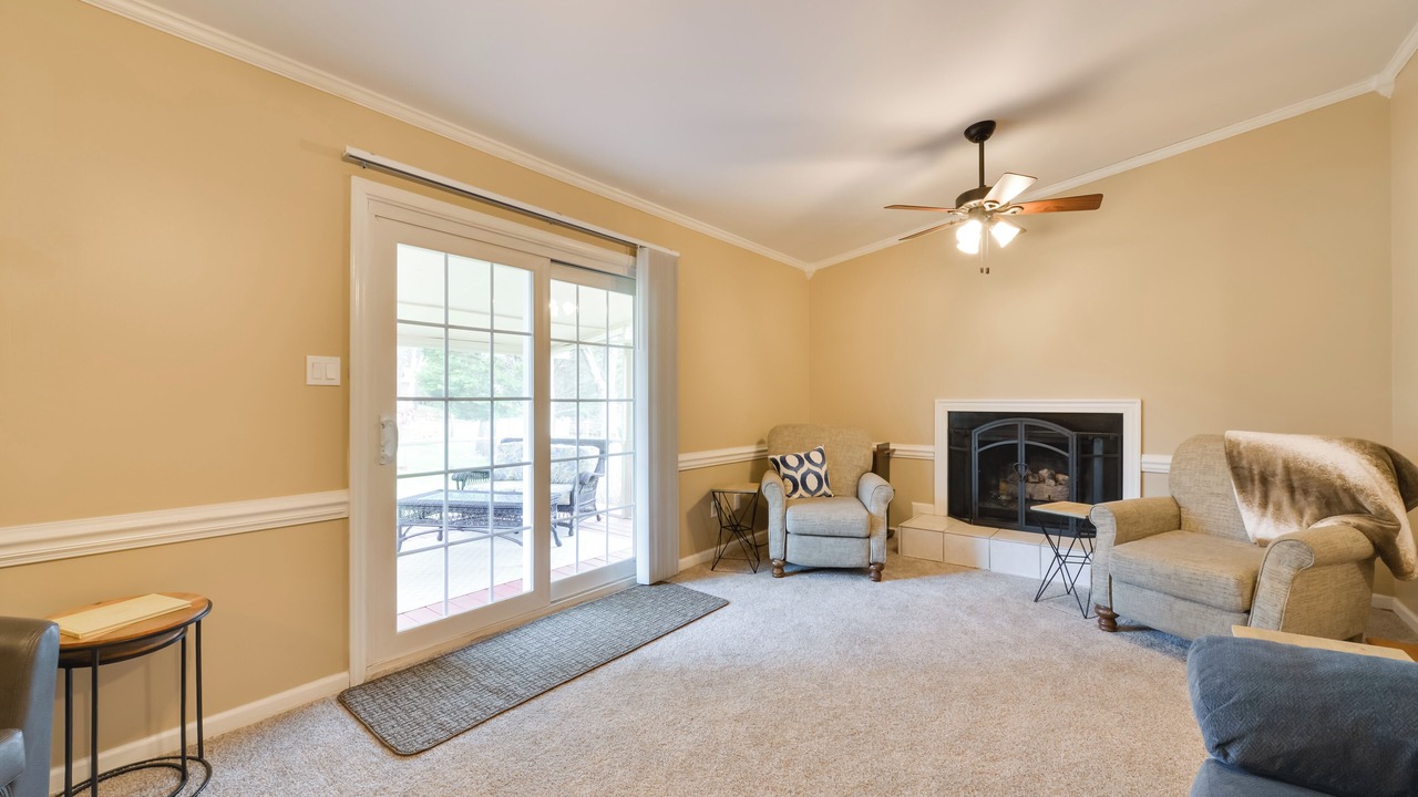 Photo of Livingroom in Matthews