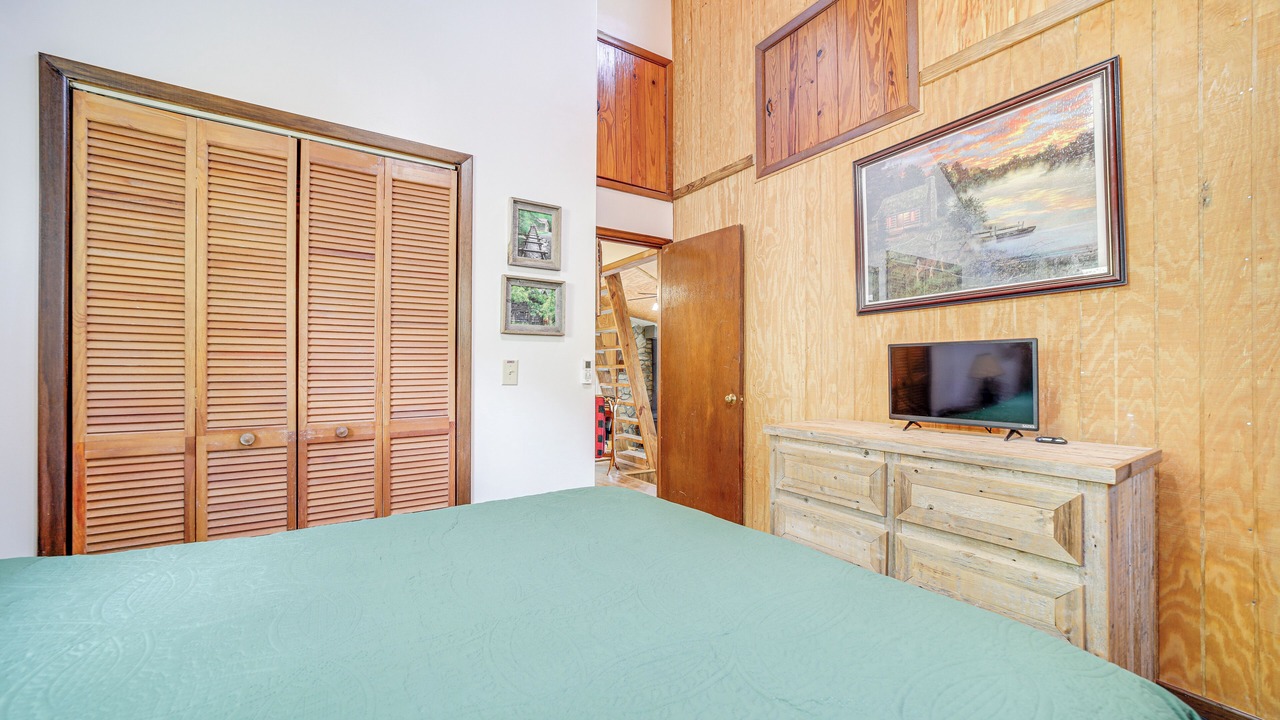 Photo of Bedroom in Whittier