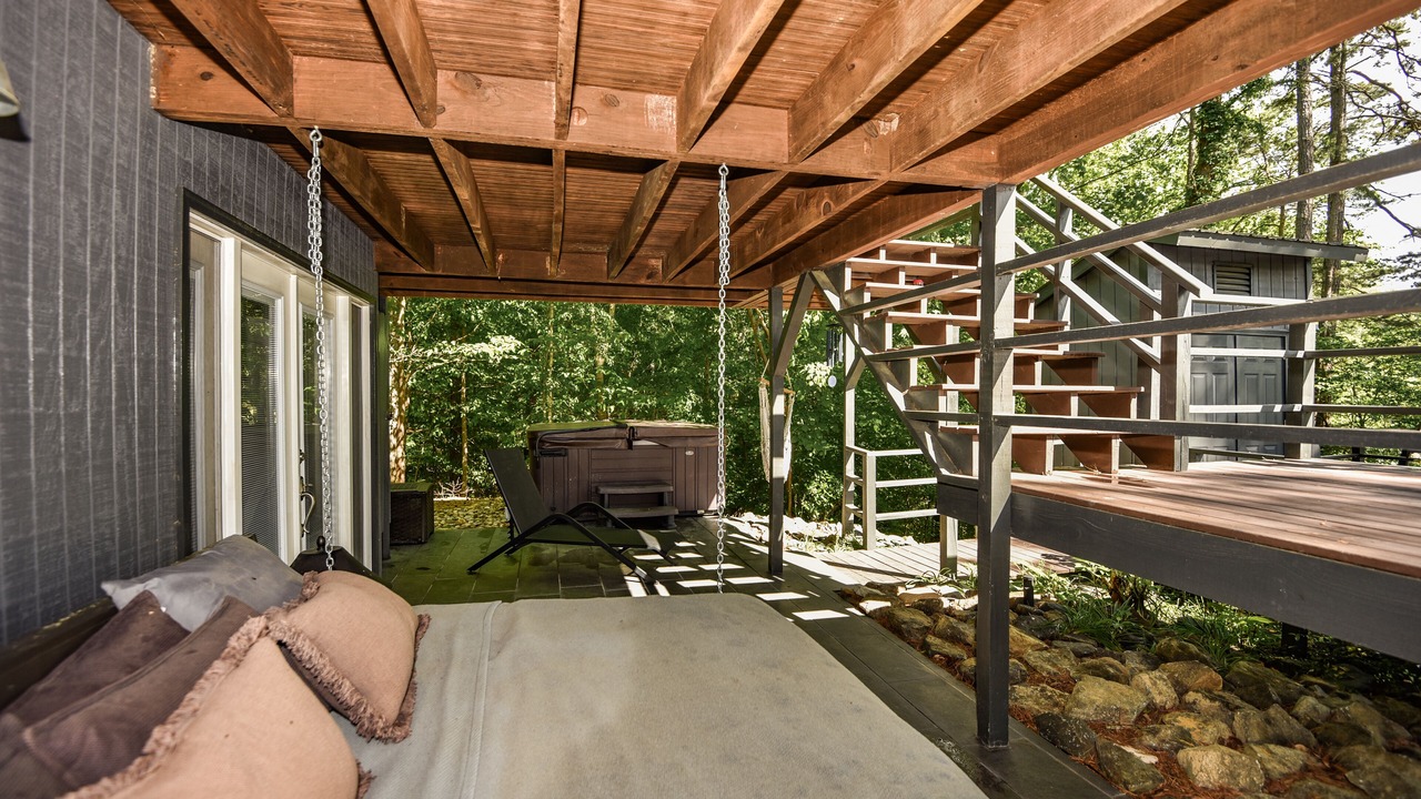 Photo of Patio Balcony in Roxboro