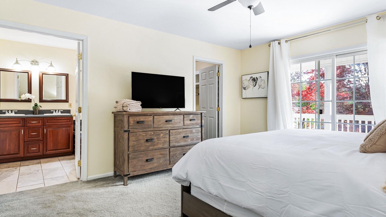 Photo of Bedroom in Weaverville