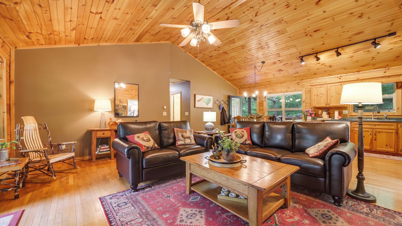 Photo of Livingroom in Waynesville