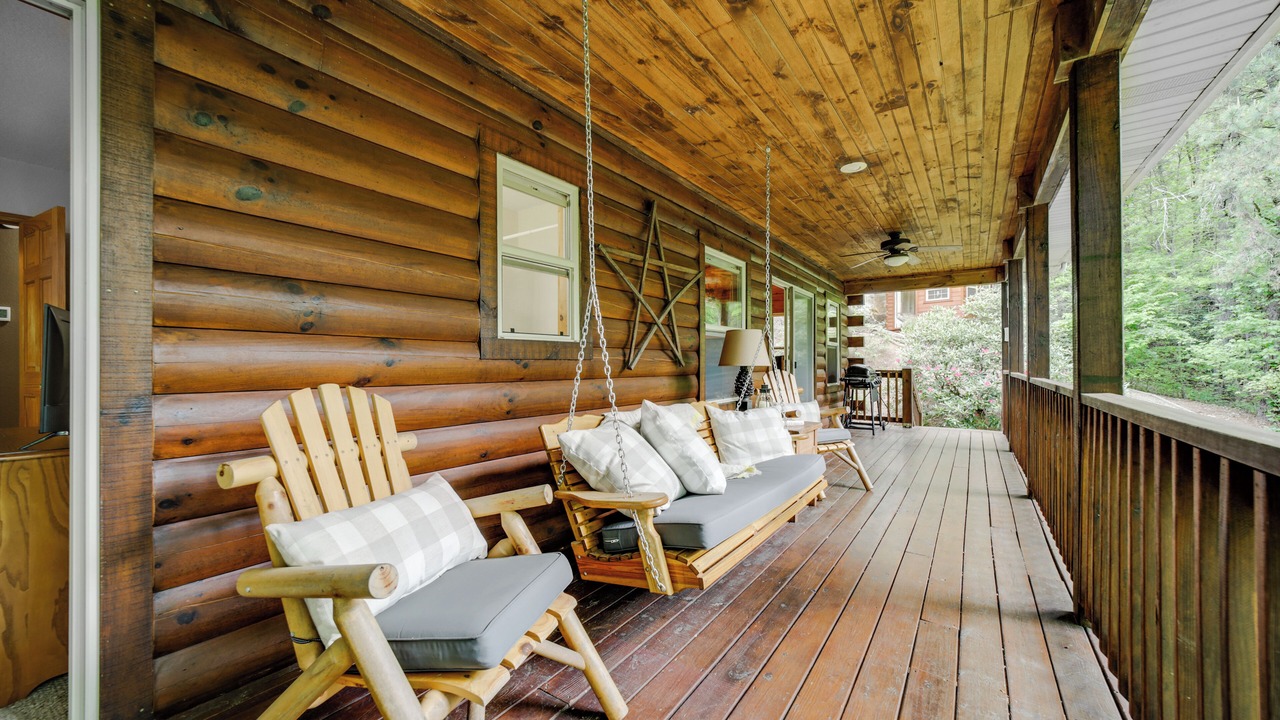 Photo of Patio Balcony in Waynesville