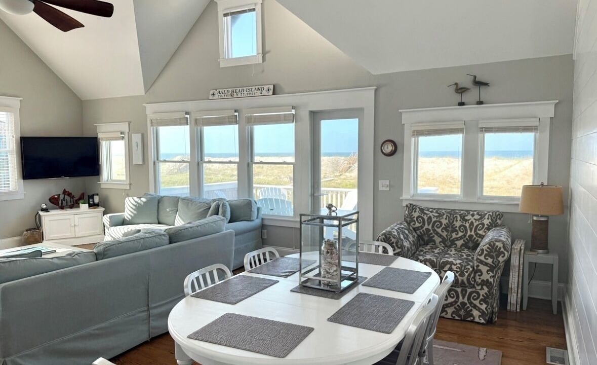 Photo of Livingroom in Flora's Bluff
