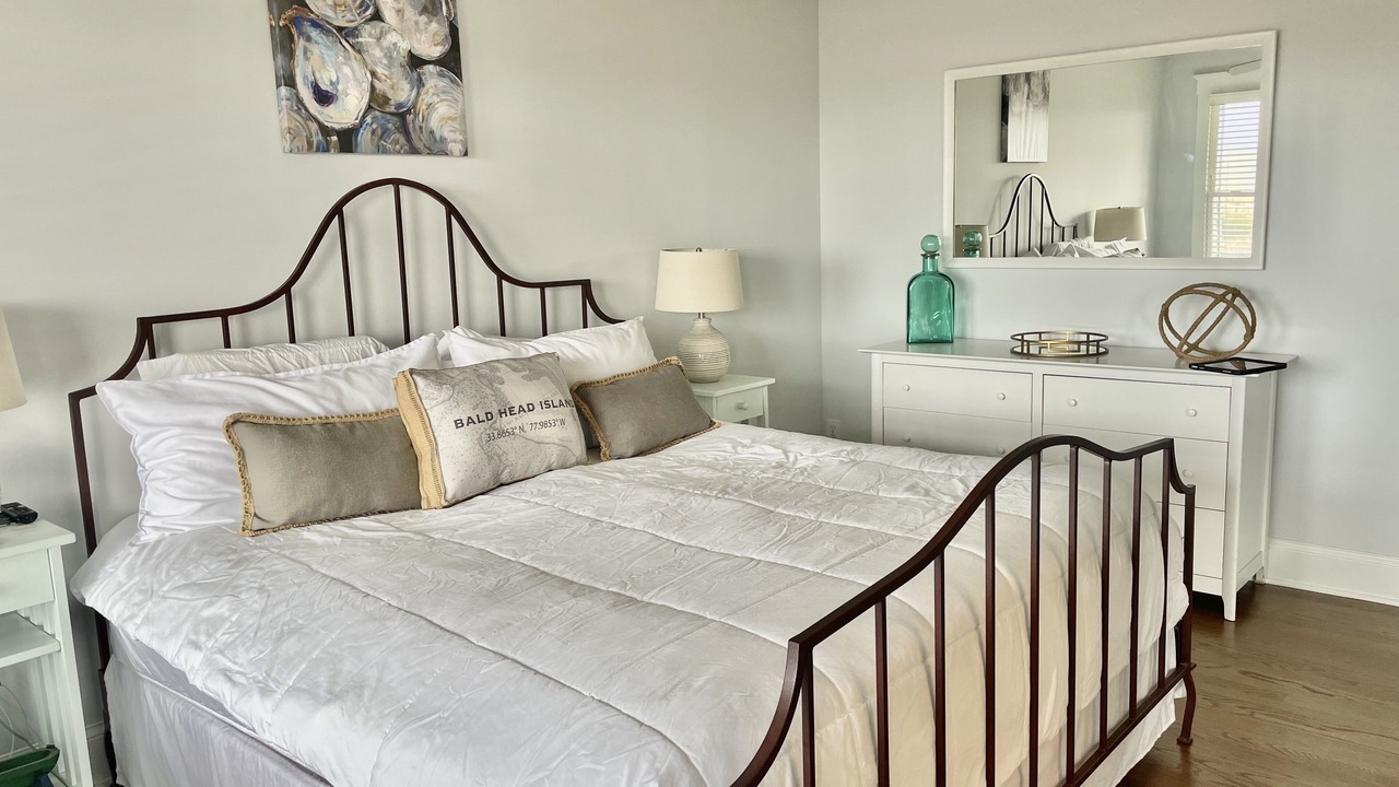 Photo of Bedroom in Flora's Bluff