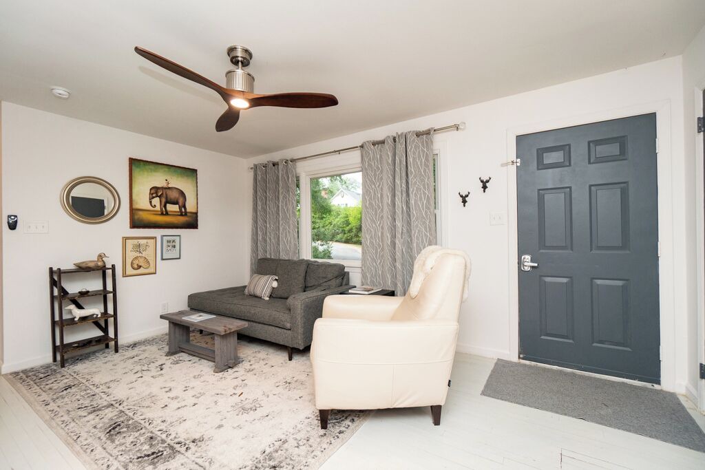 Photo of Livingroom in Old Irving Park
