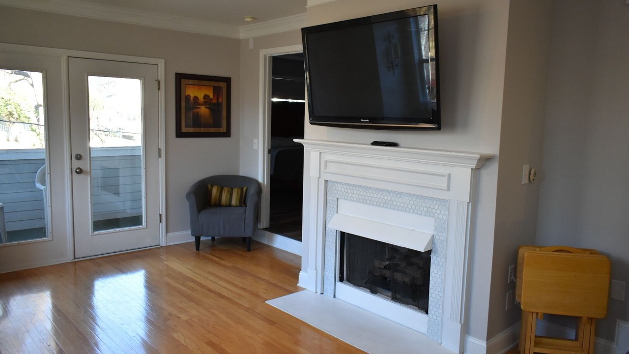 Photo of Livingroom in Third Ward