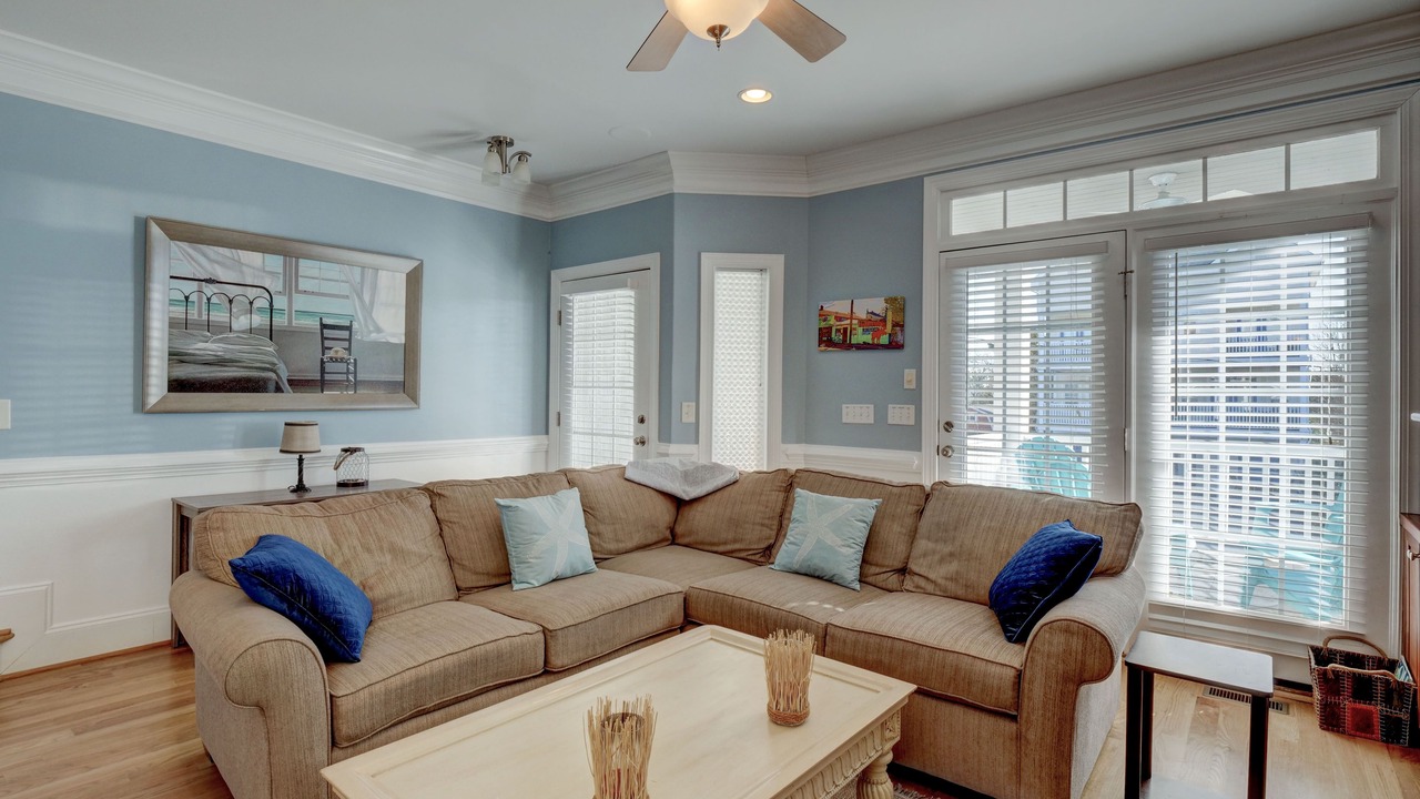 Photo of Livingroom in Wilmington Beach