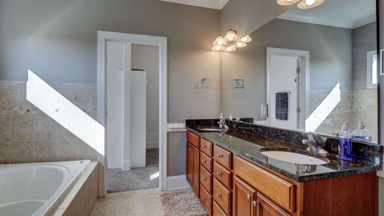 Photo of Bathroom in Wilmington Beach