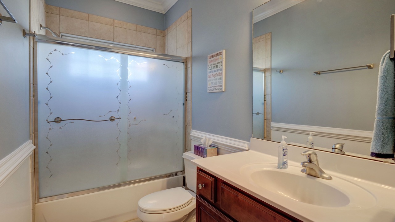 Photo of Bathroom in Wilmington Beach