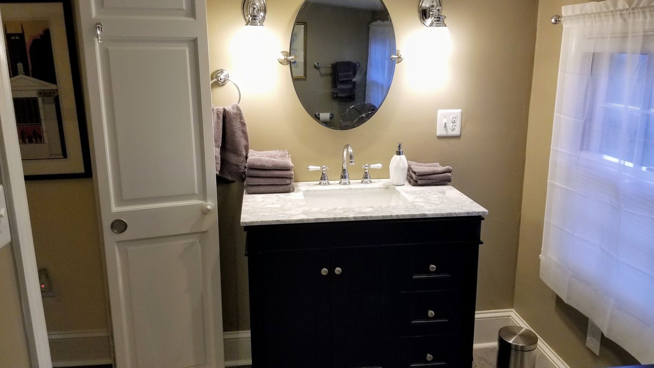 Photo of Bathroom in Cahal Street Group