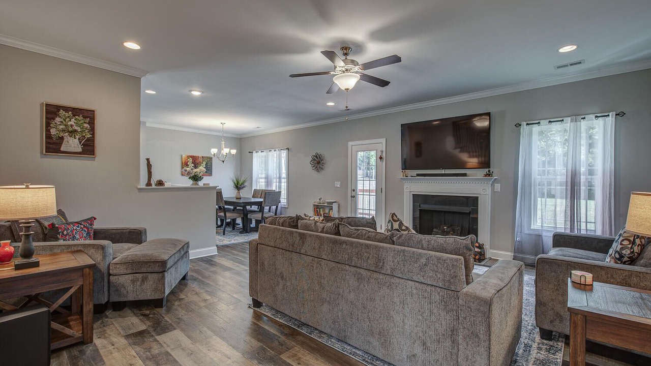 Photo of Livingroom in Belmont