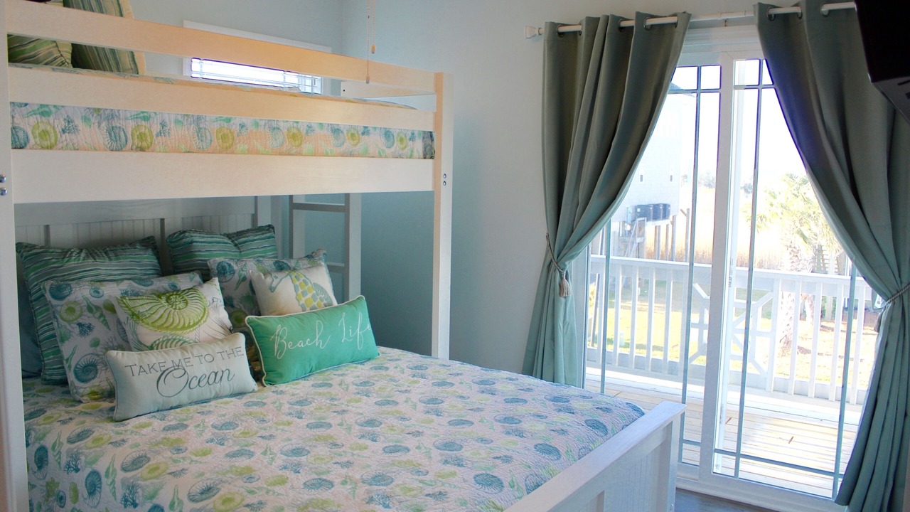 Photo of Bedroom in Scotch Bonnet Soundside