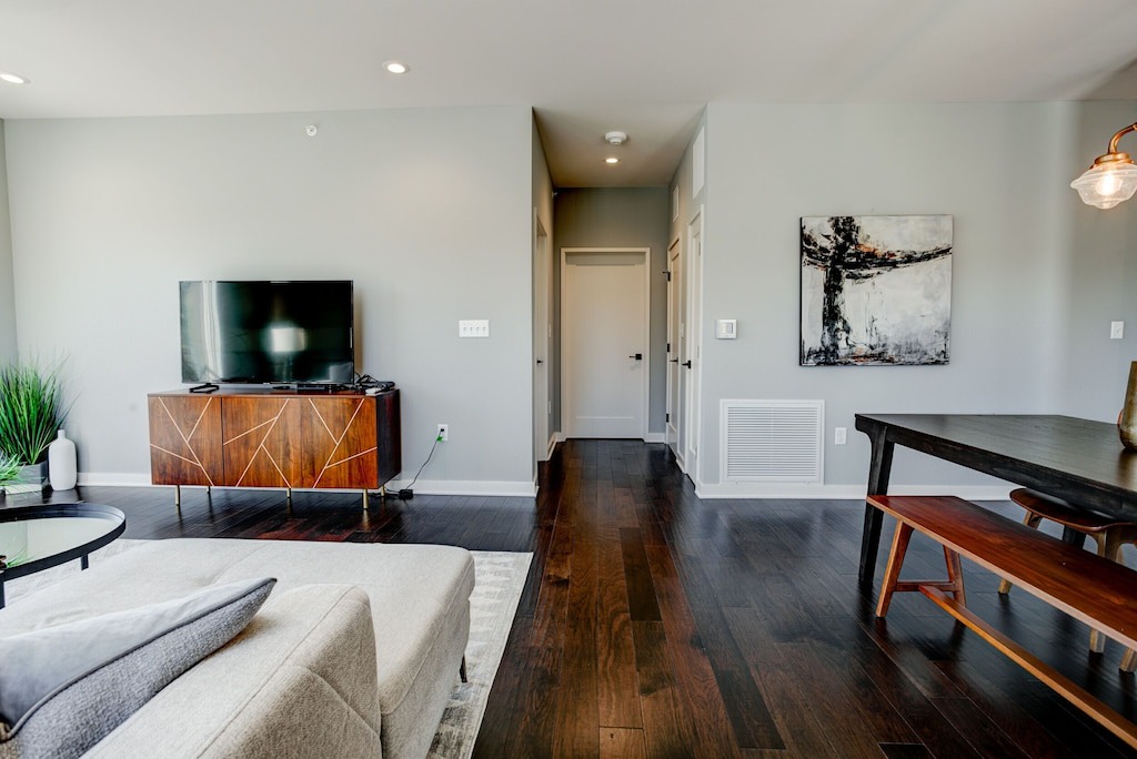 Photo of Livingroom in Historic Montford