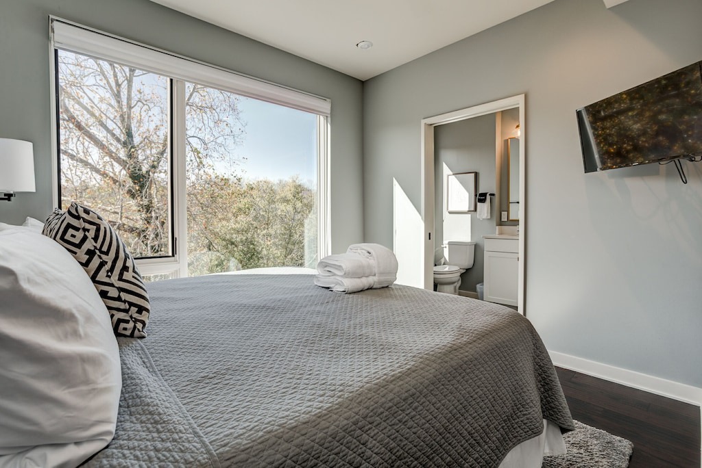 Photo of Bedroom in Historic Montford