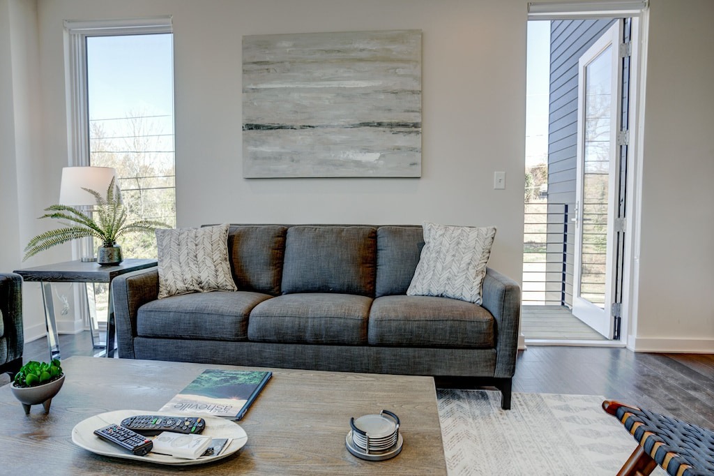 Photo of Livingroom in Historic Montford