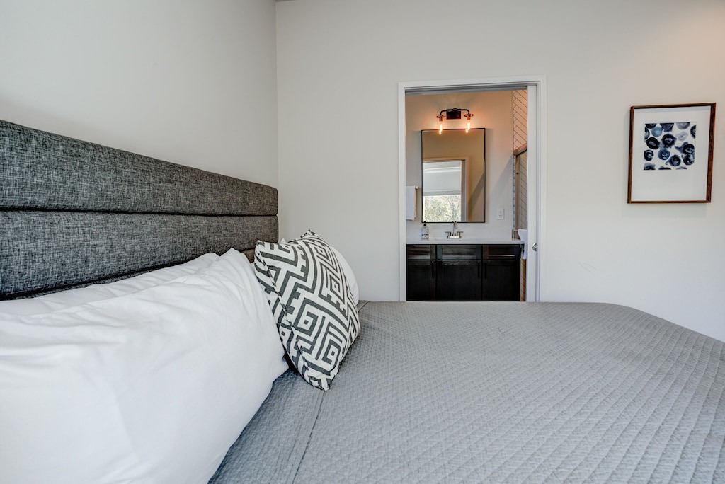 Photo of Bedroom in Historic Montford