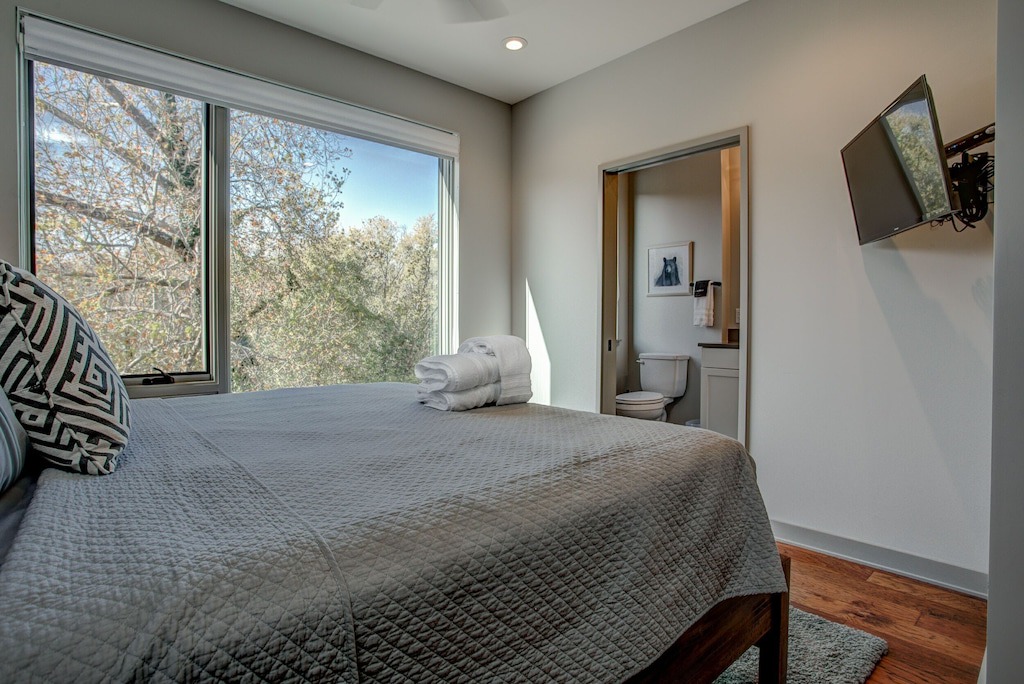 Photo of Bedroom in Historic Montford