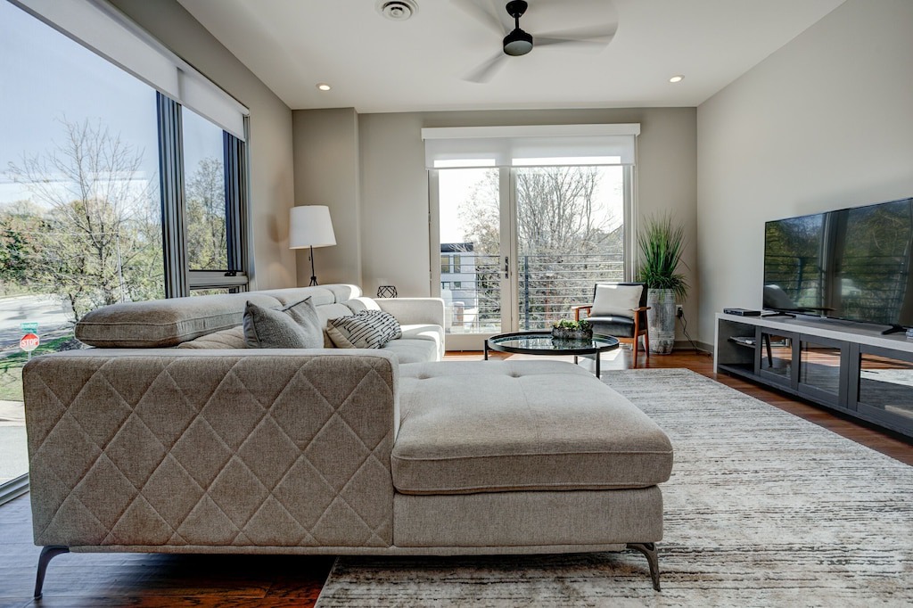 Photo of Livingroom in Historic Montford