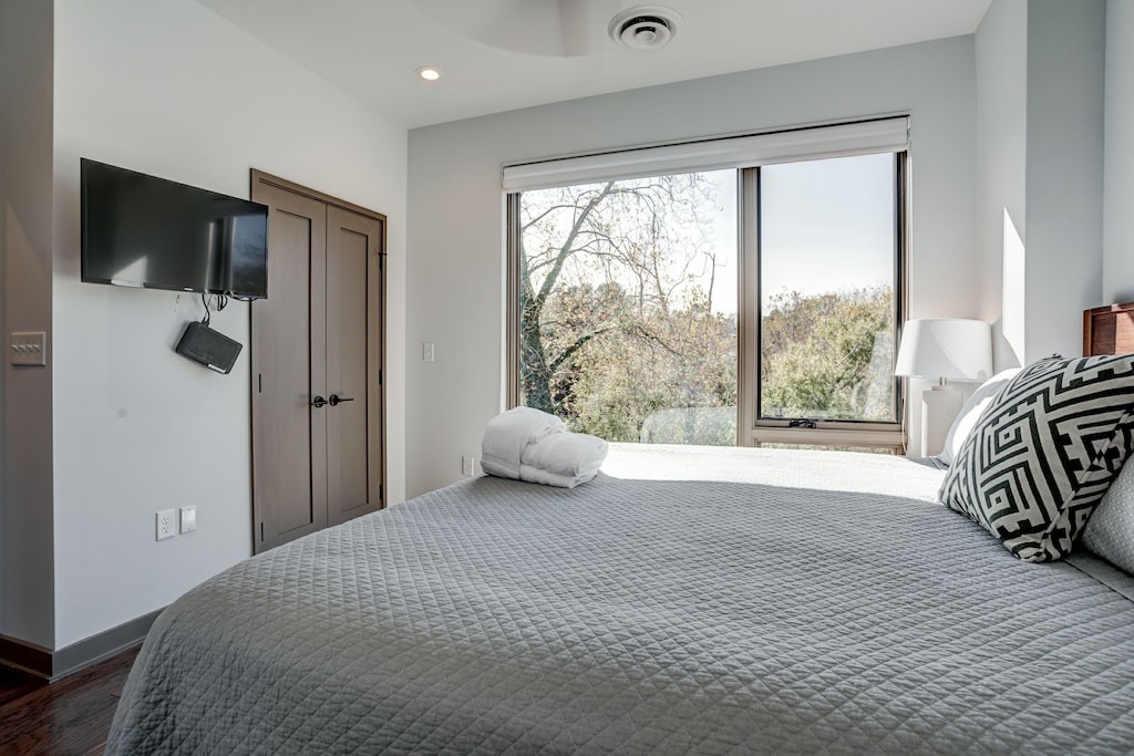 Photo of Bedroom in Historic Montford