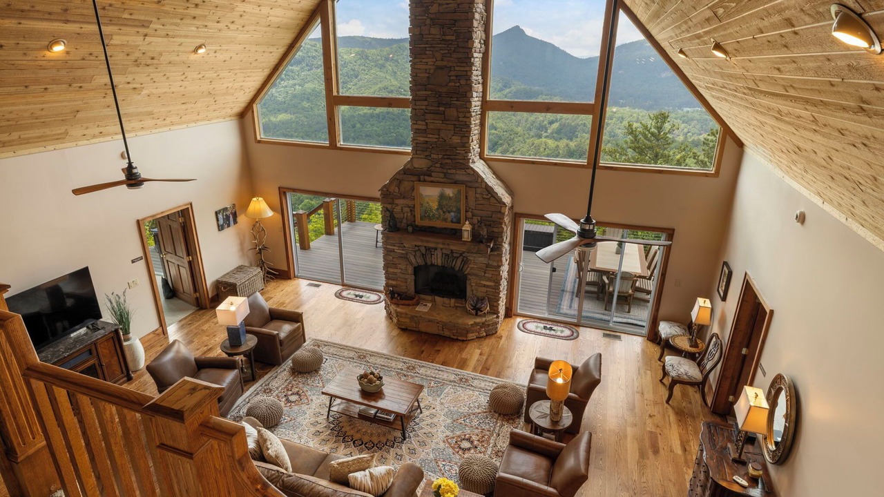 Photo of Livingroom in Sapphire
