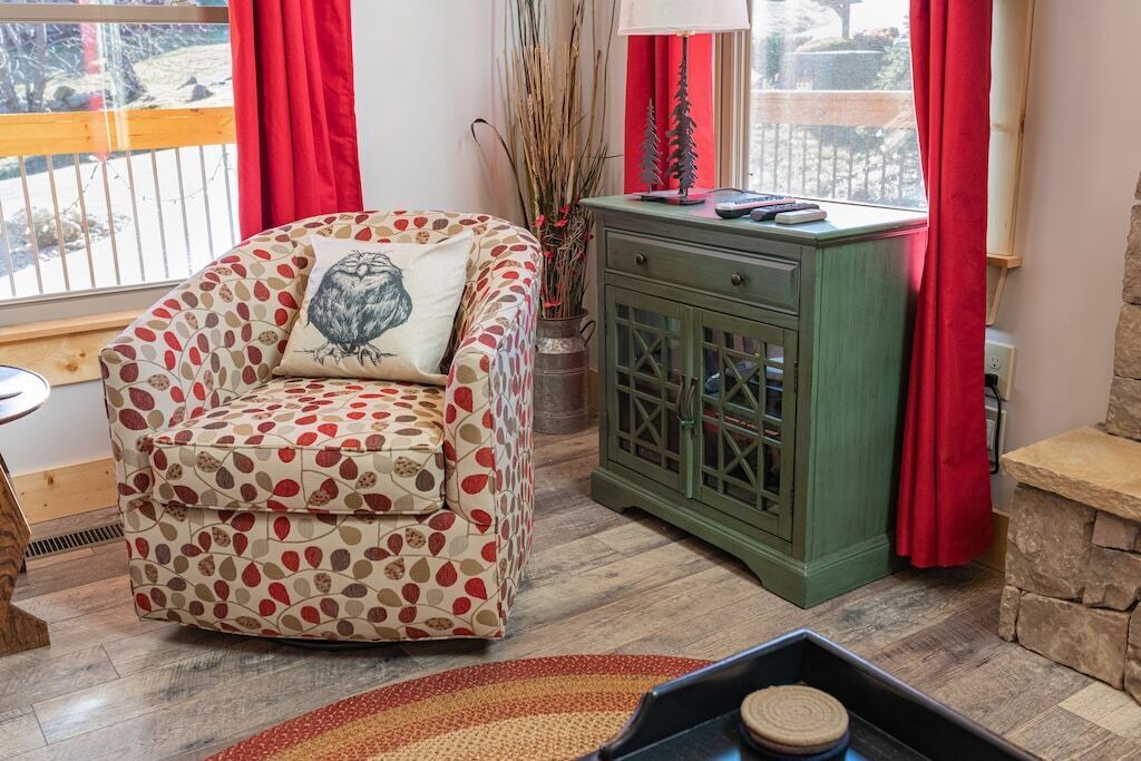Photo of Livingroom in Maggie Valley