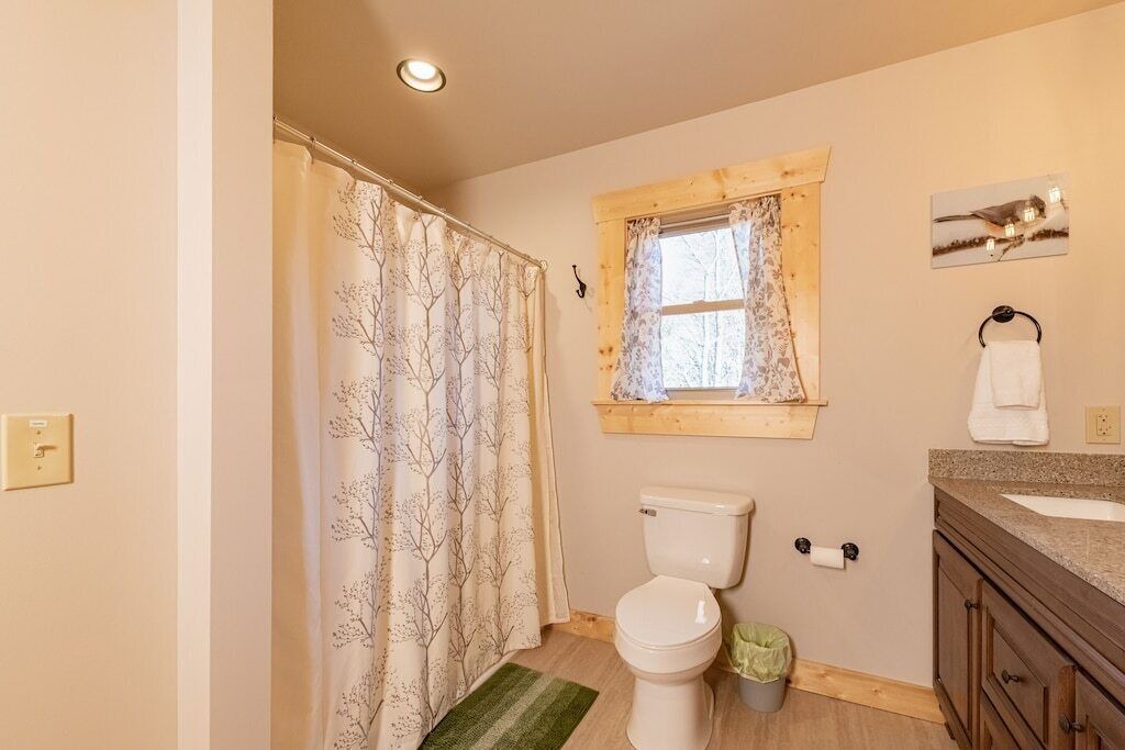 Photo of Bathroom in Maggie Valley