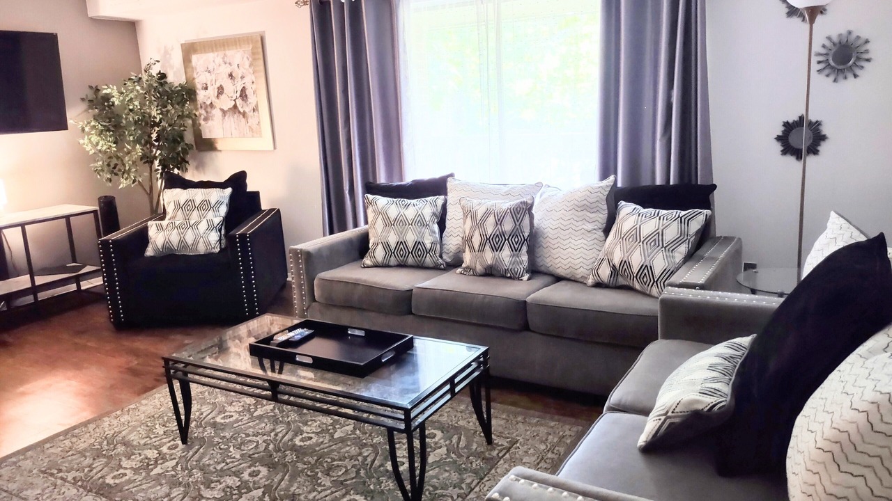 Photo of Livingroom in Southwest Raleigh