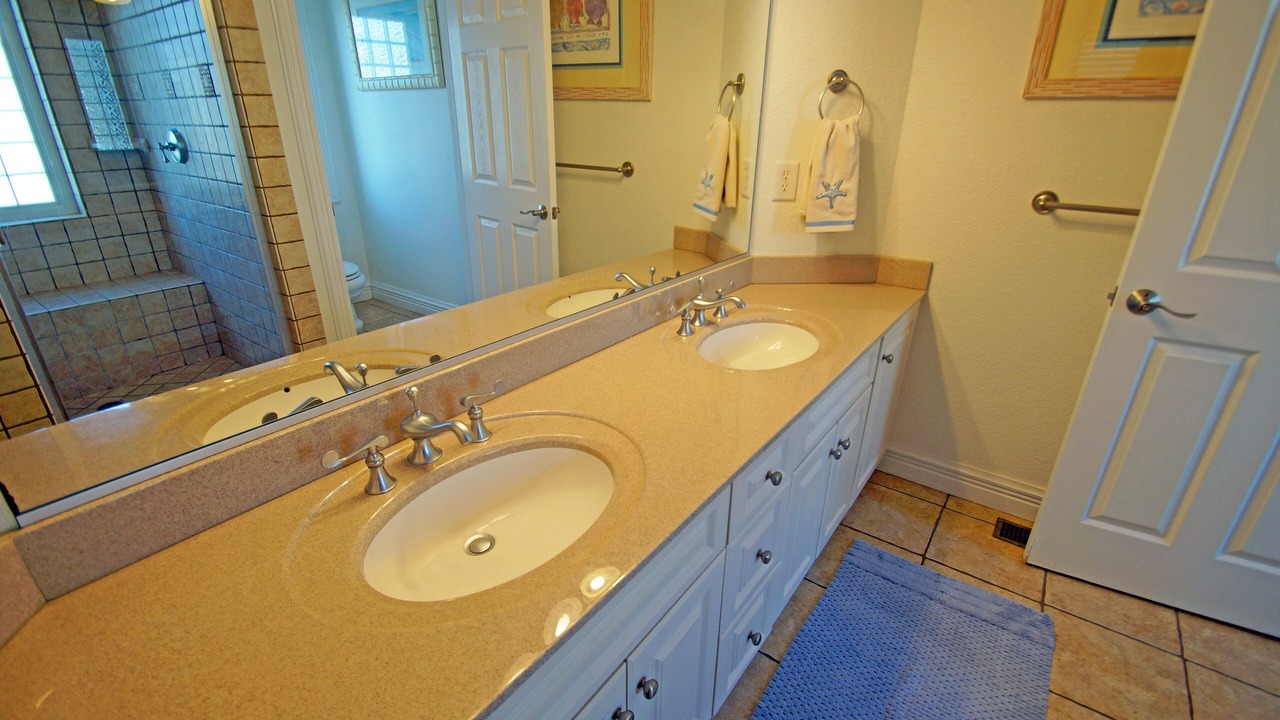 Photo of Bathroom in Kitty Hawk