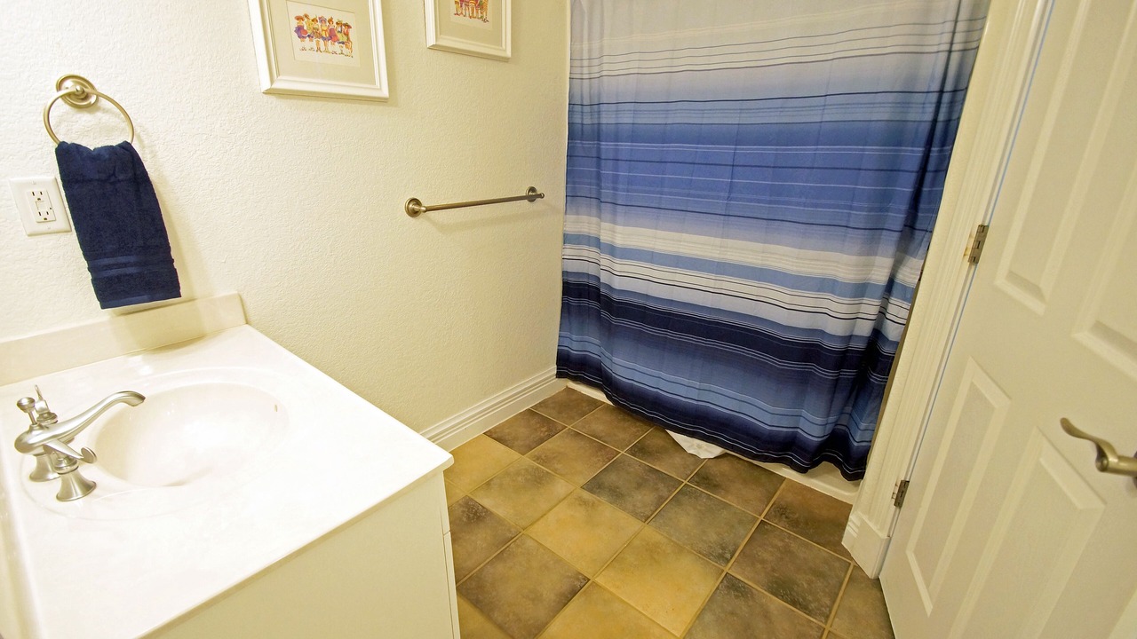 Photo of Bathroom in Kitty Hawk