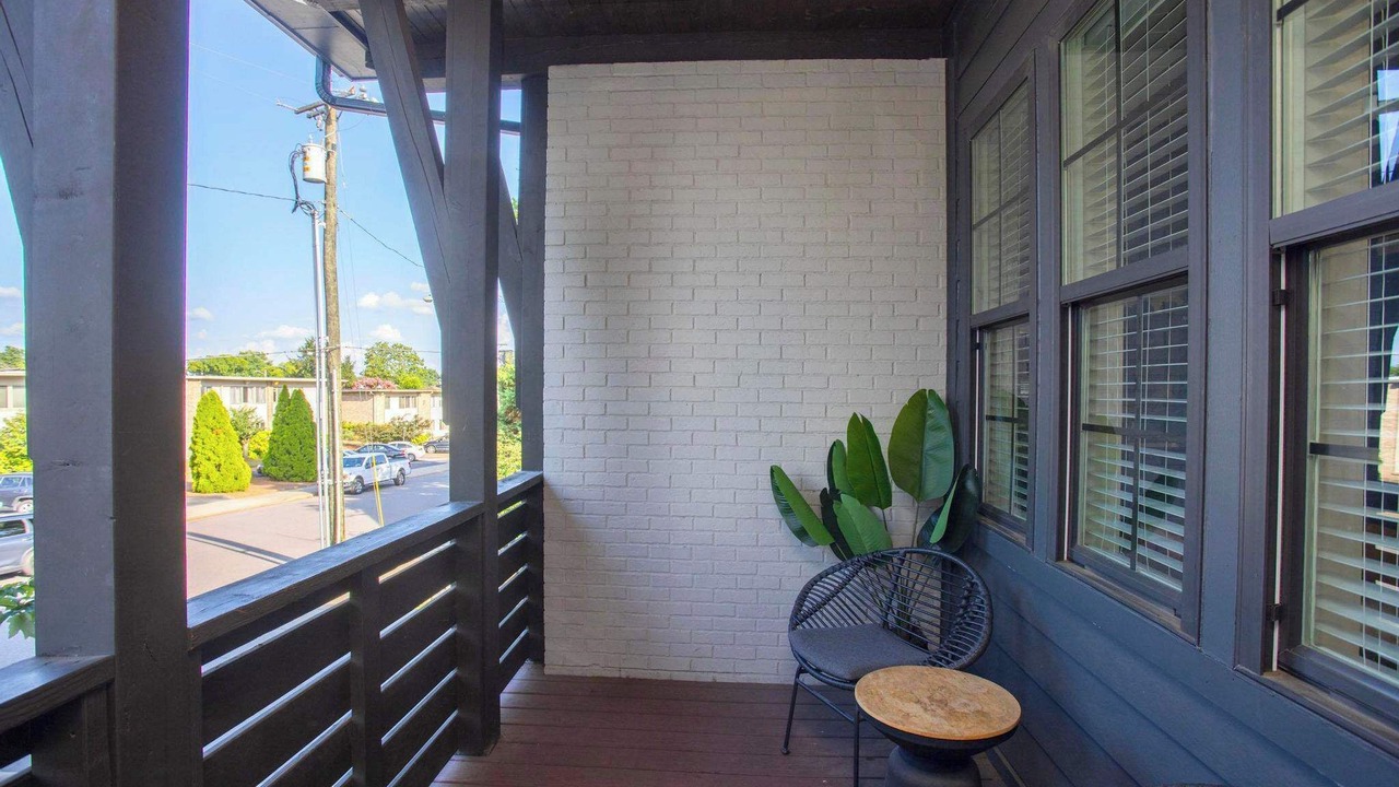 Photo of Patio Balcony in Historic Waverly