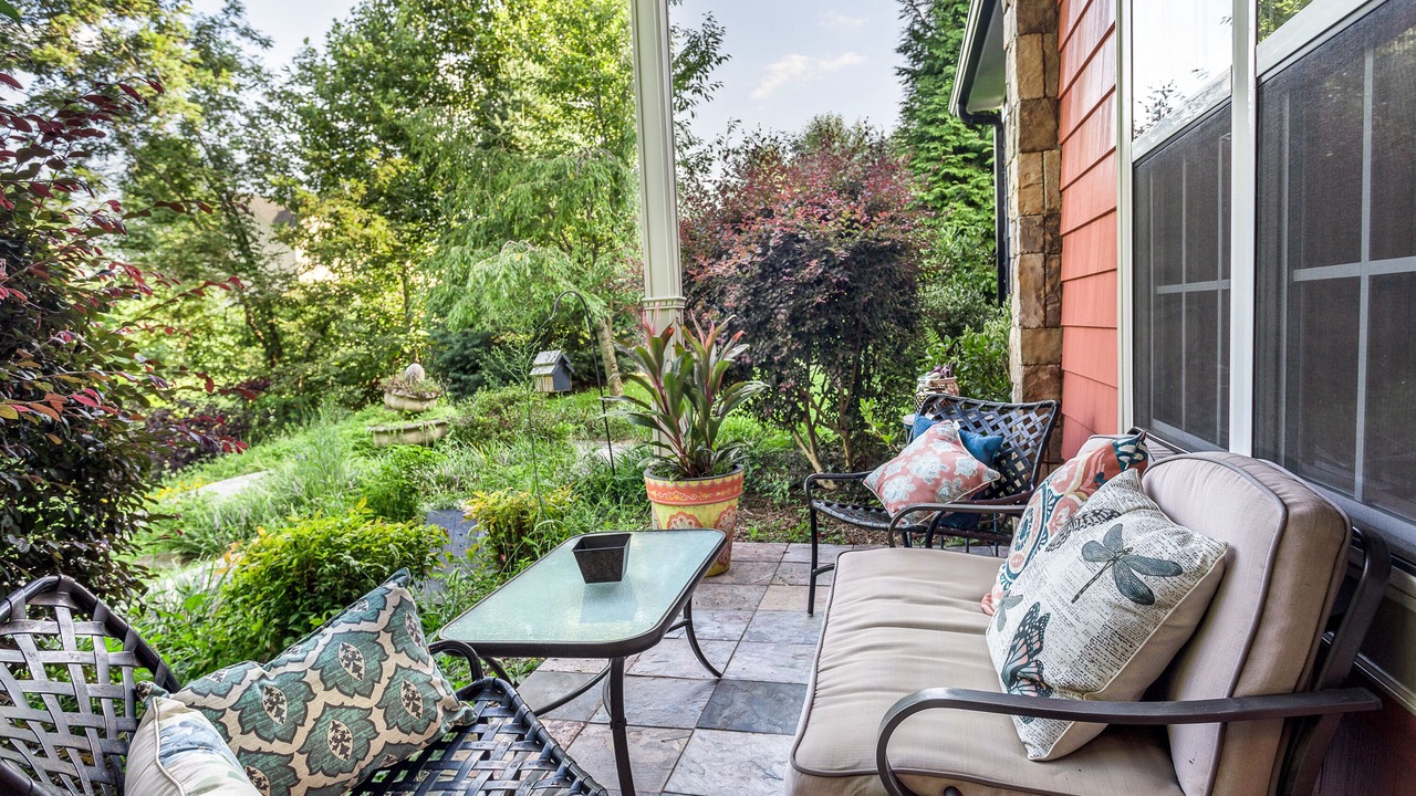 Photo of Patio Balcony in Woodfin