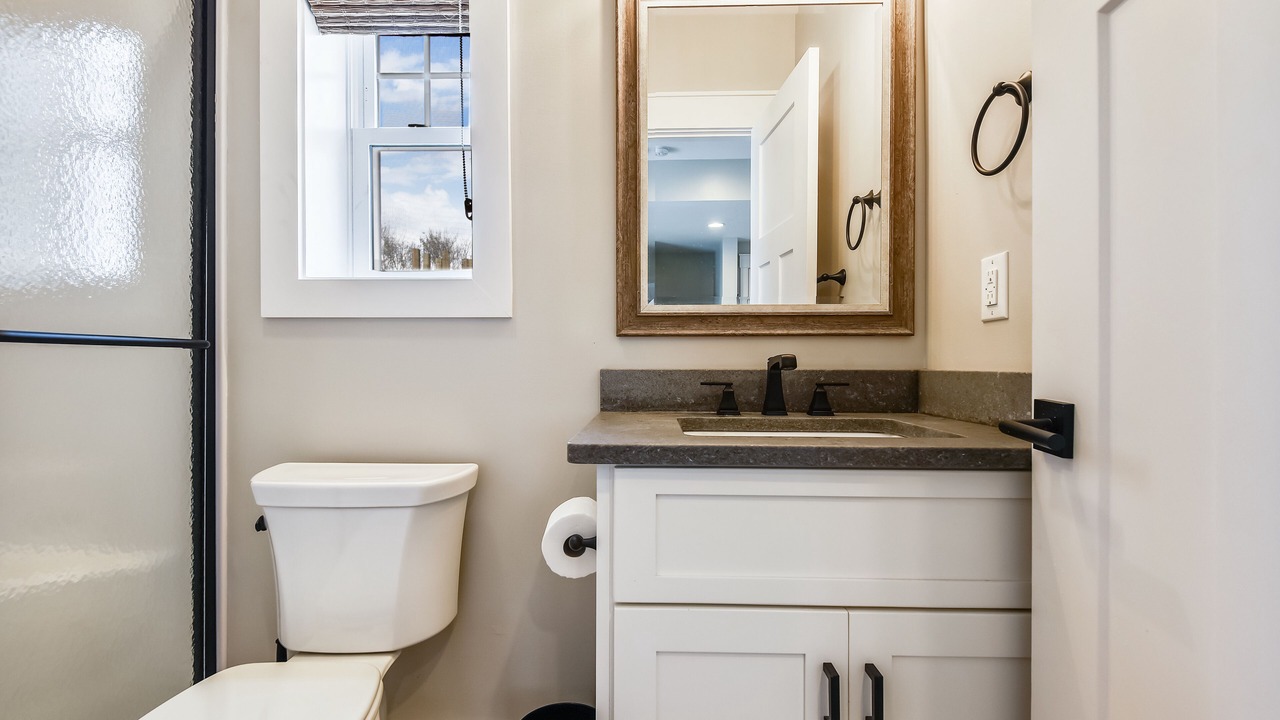 Photo of Bathroom in Currituck County