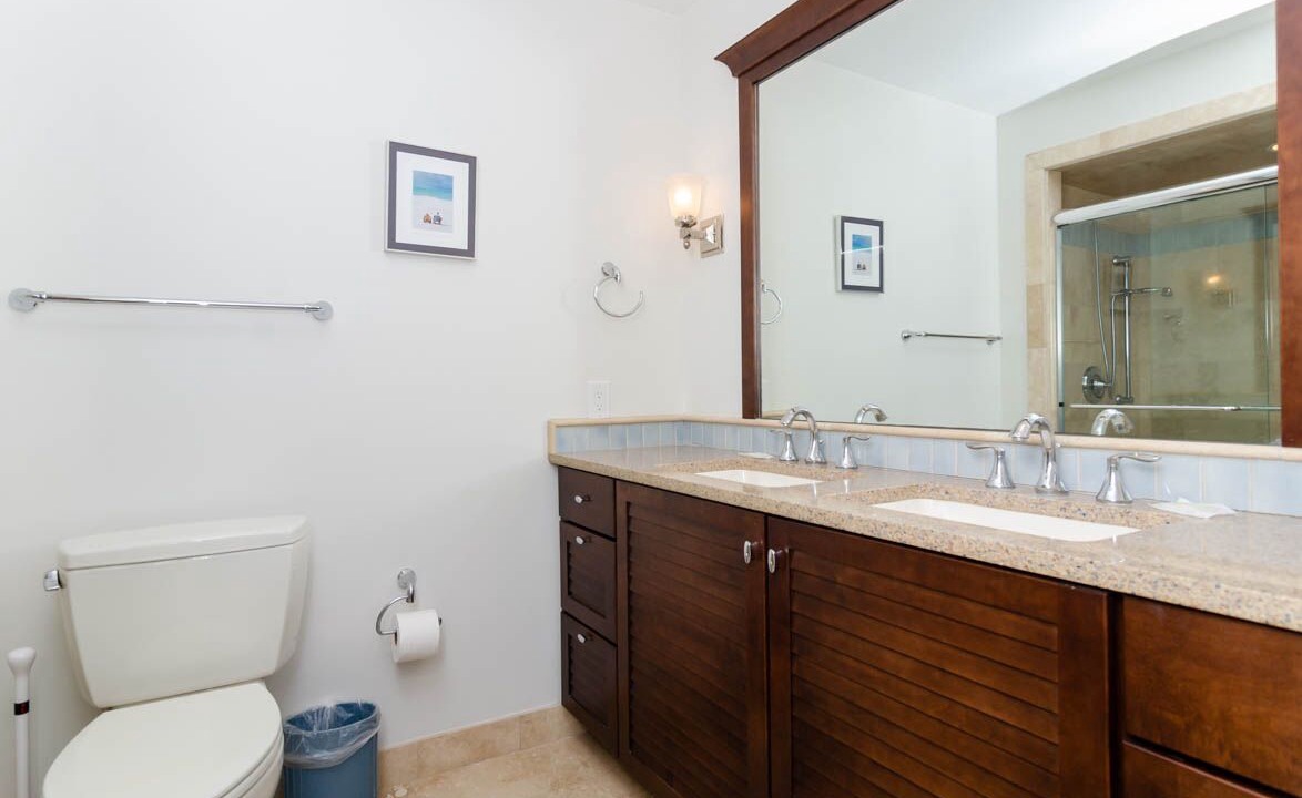 Photo of Bathroom in Shell Island