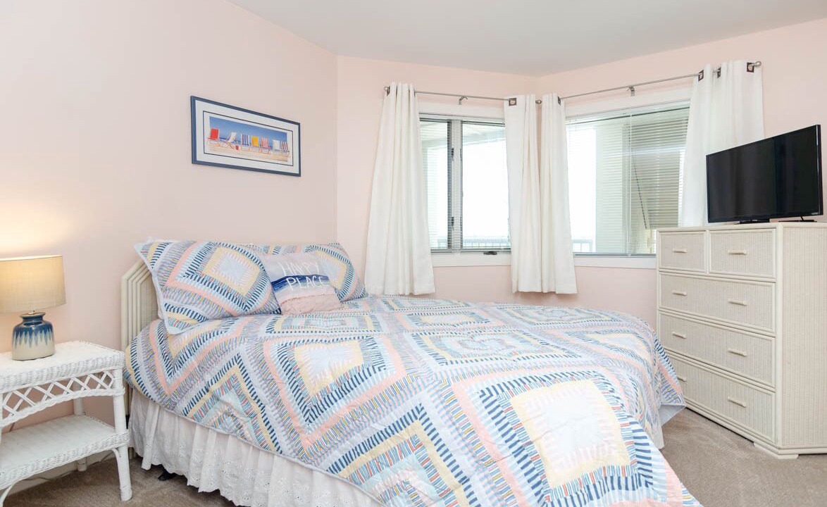 Photo of Bedroom in Shell Island