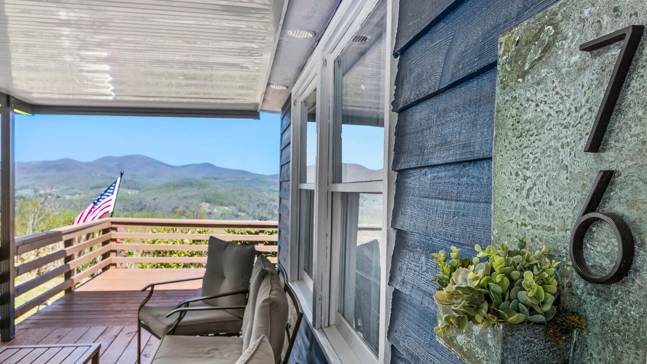 Photo of Patio Balcony in Hendersonville
