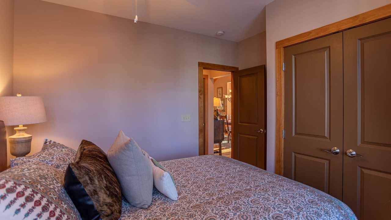 Photo of Bedroom in Foscoe