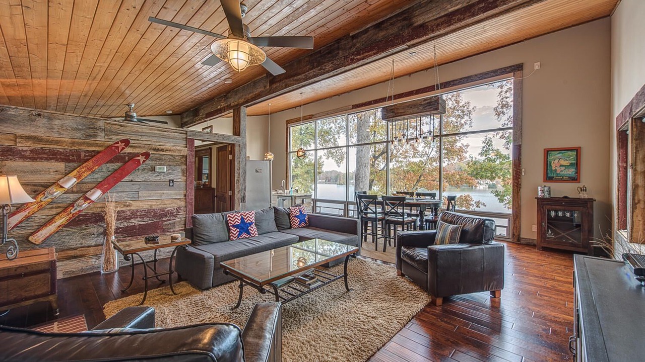 Photo of Livingroom in Belmont