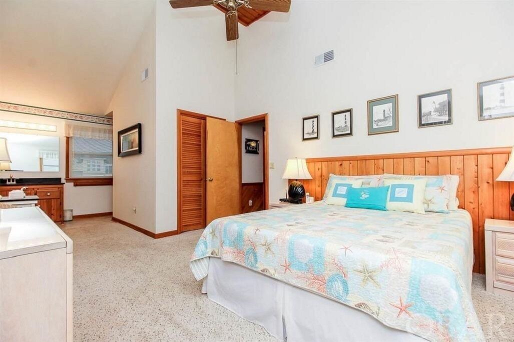 Photo of Bedroom in Corolla