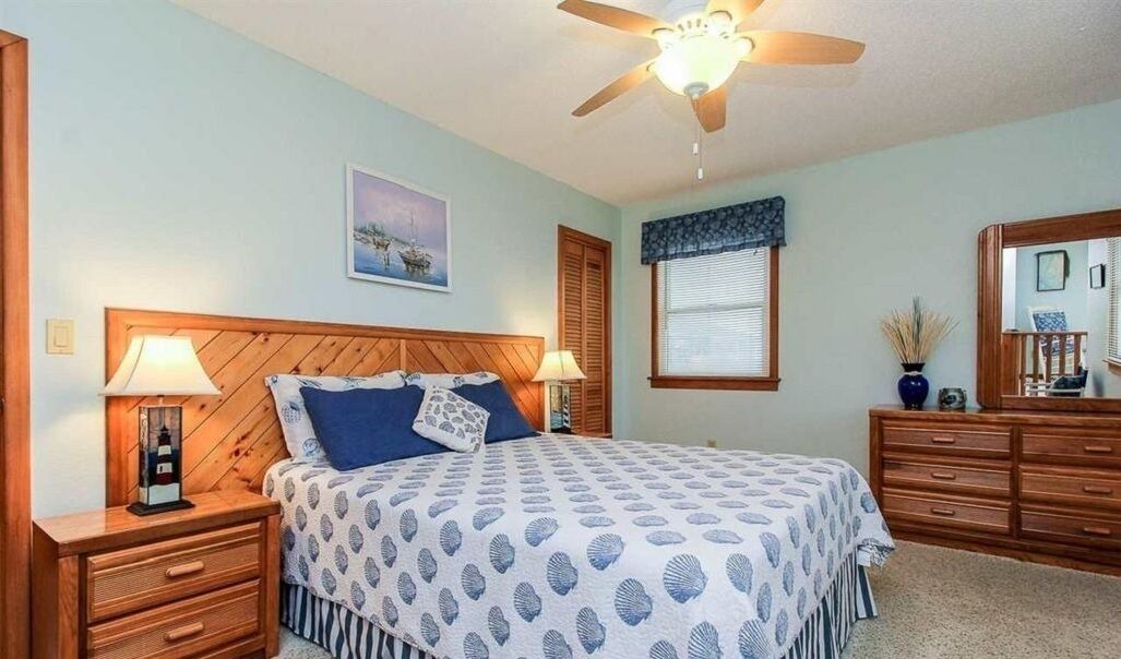Photo of Bedroom in Corolla