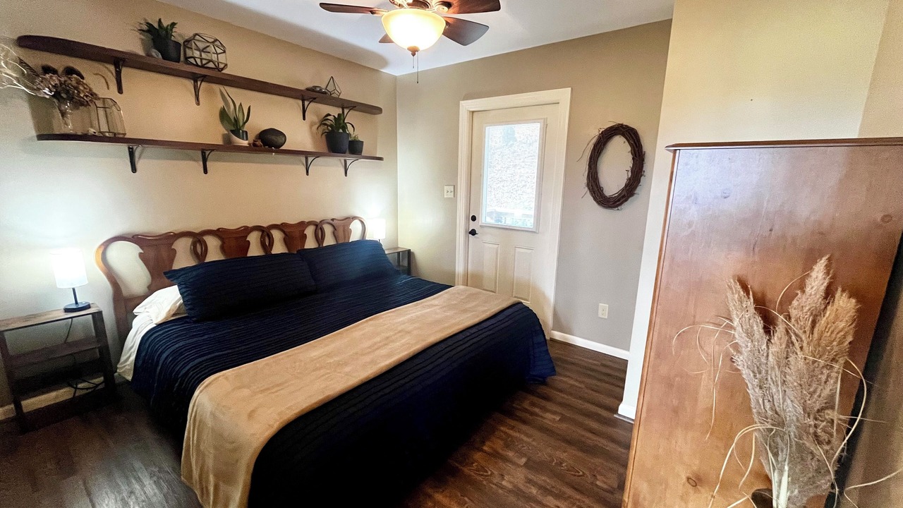 Photo of Bedroom in Alexander