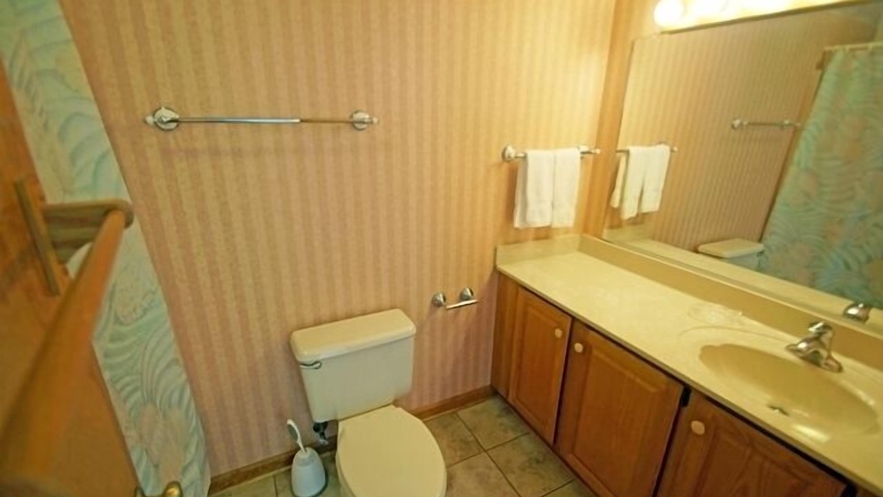Photo of Bathroom in Whalehead Beach