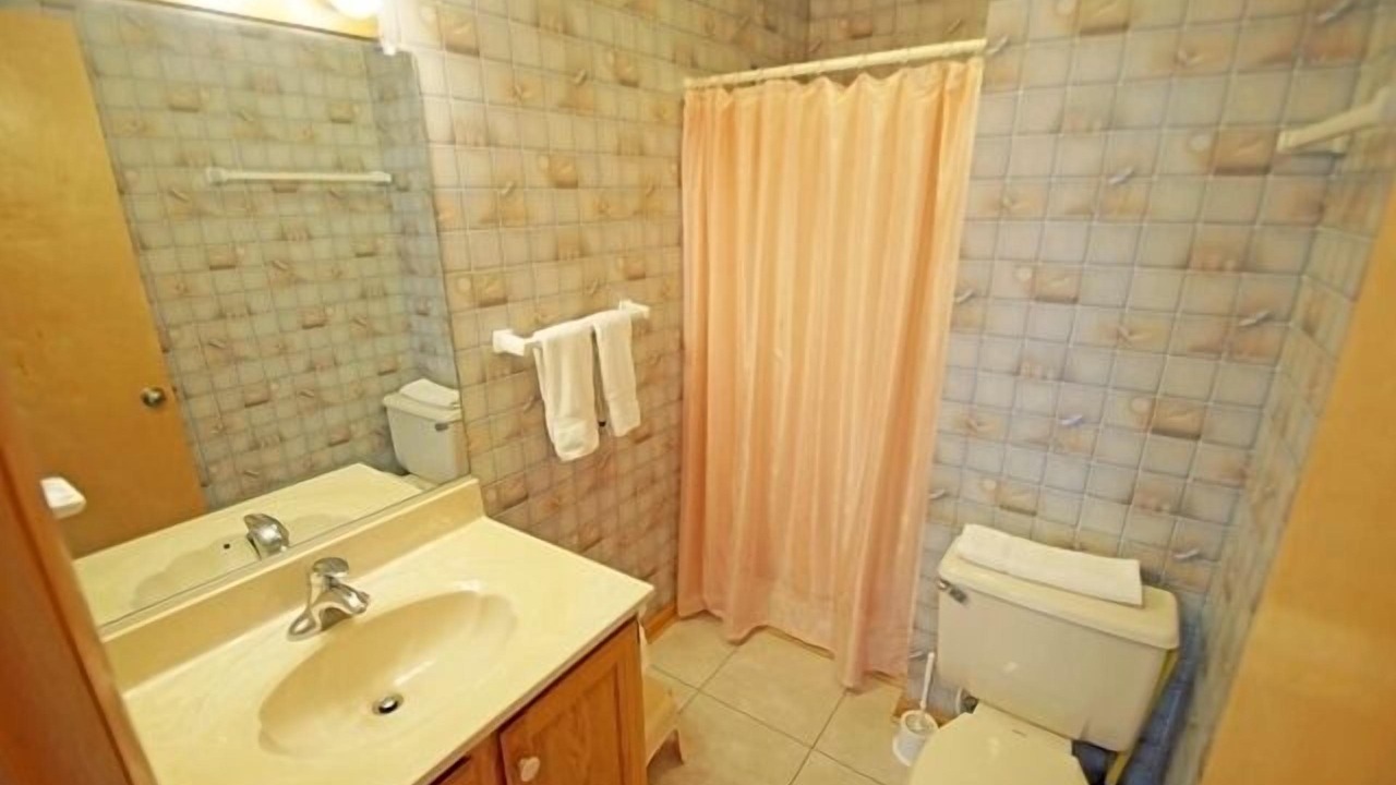 Photo of Bathroom in Whalehead Beach