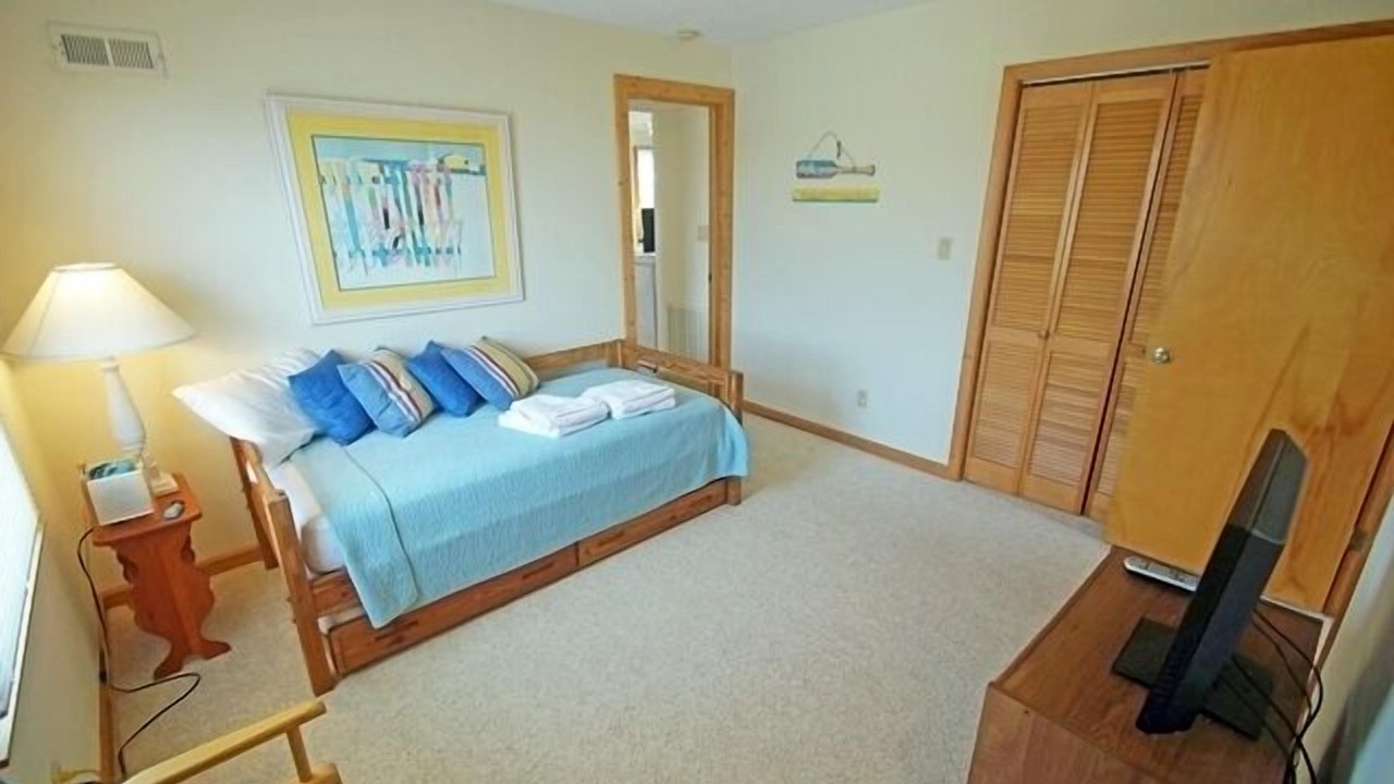 Photo of Bedroom in Whalehead Beach