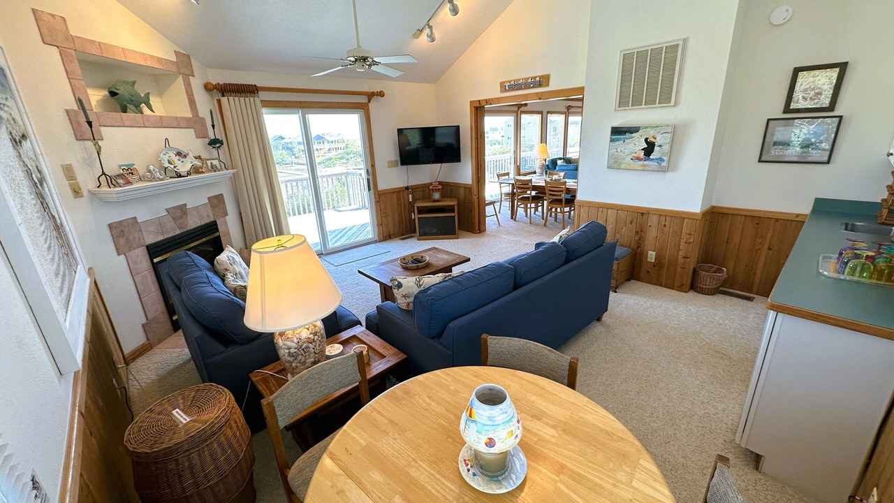 Photo of Livingroom in Whalehead Beach